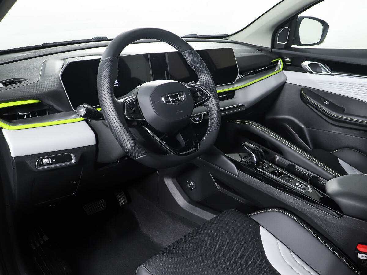 Geely Coolray с пробегом — 2023 год. Фото: #11