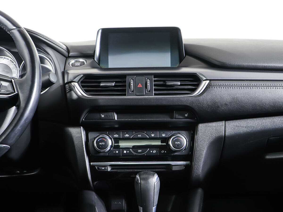 Mazda 6 с пробегом — 2016 год. Фото: #11