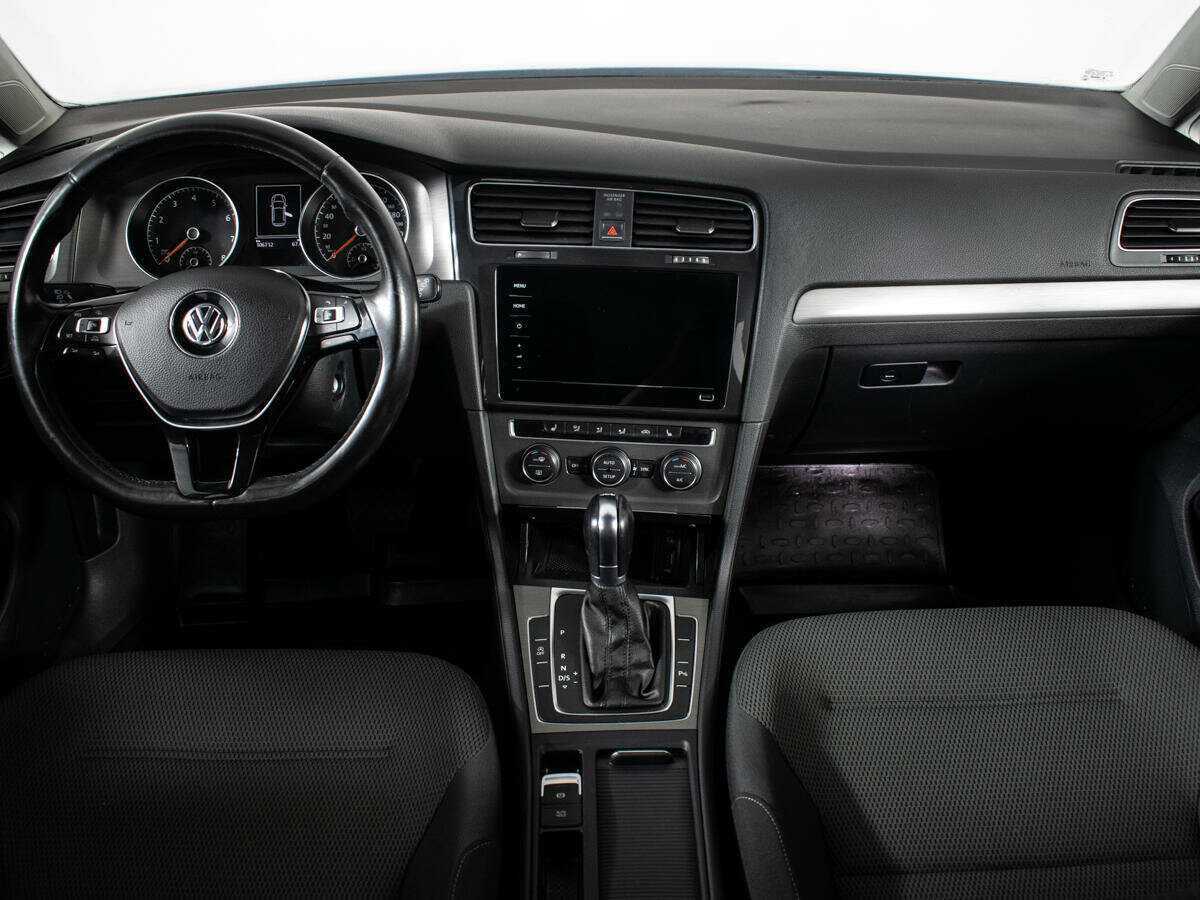 Volkswagen Golf с пробегом — 2012 год. Фото: #11