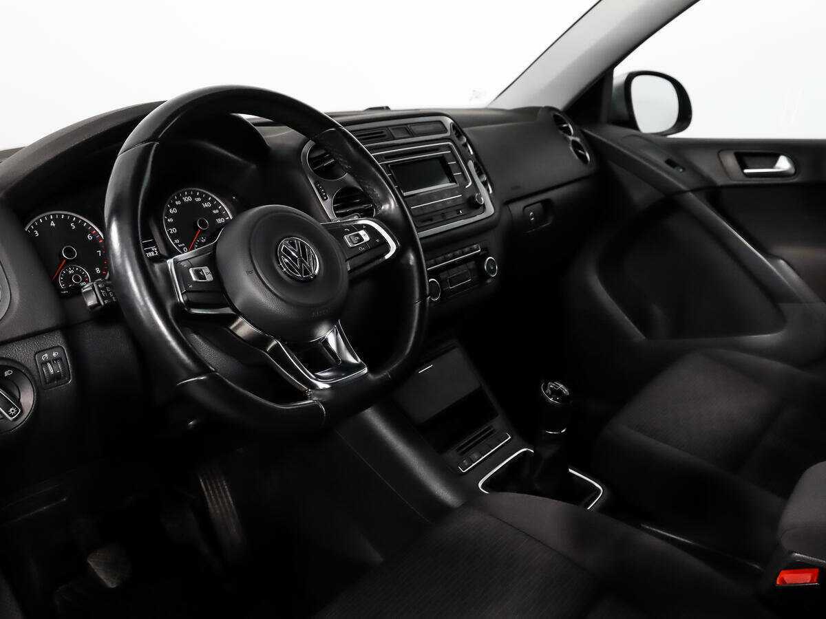 Volkswagen Tiguan с пробегом — 2012 год. Фото: #8