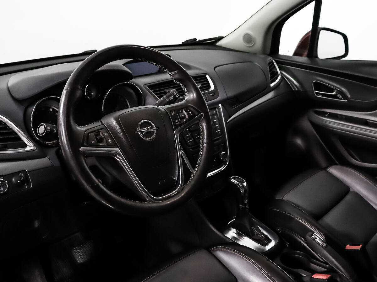 Opel Mokka с пробегом — 2013 год. Фото: #8