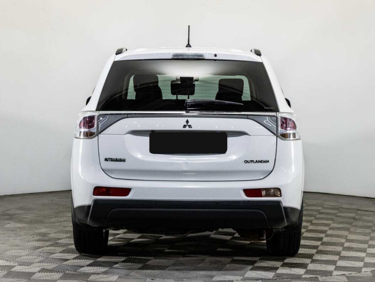 Mitsubishi Outlander с пробегом — 2014 год. Фото: #5