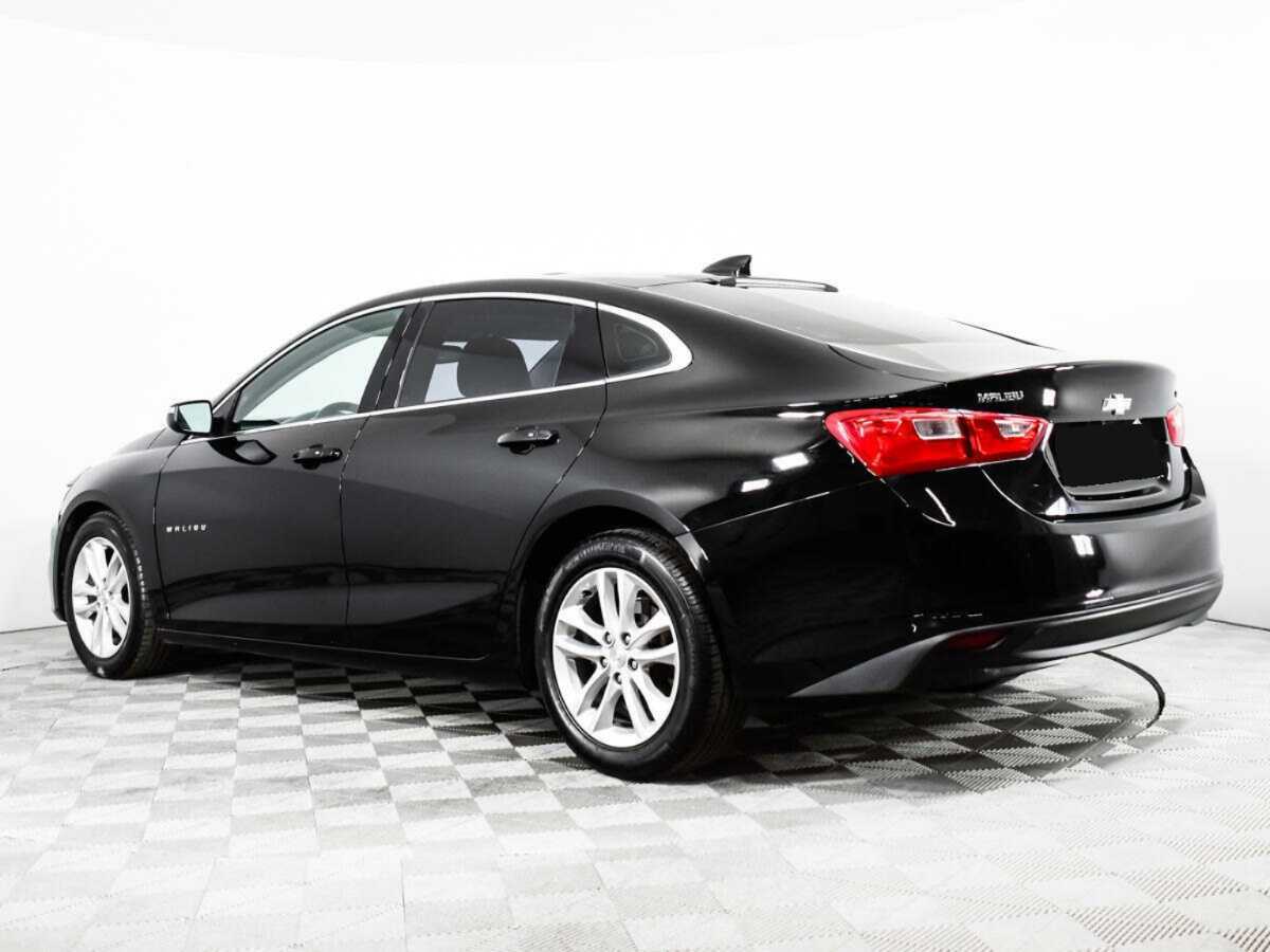 Chevrolet Malibu с пробегом — 2017 год. Фото: #5