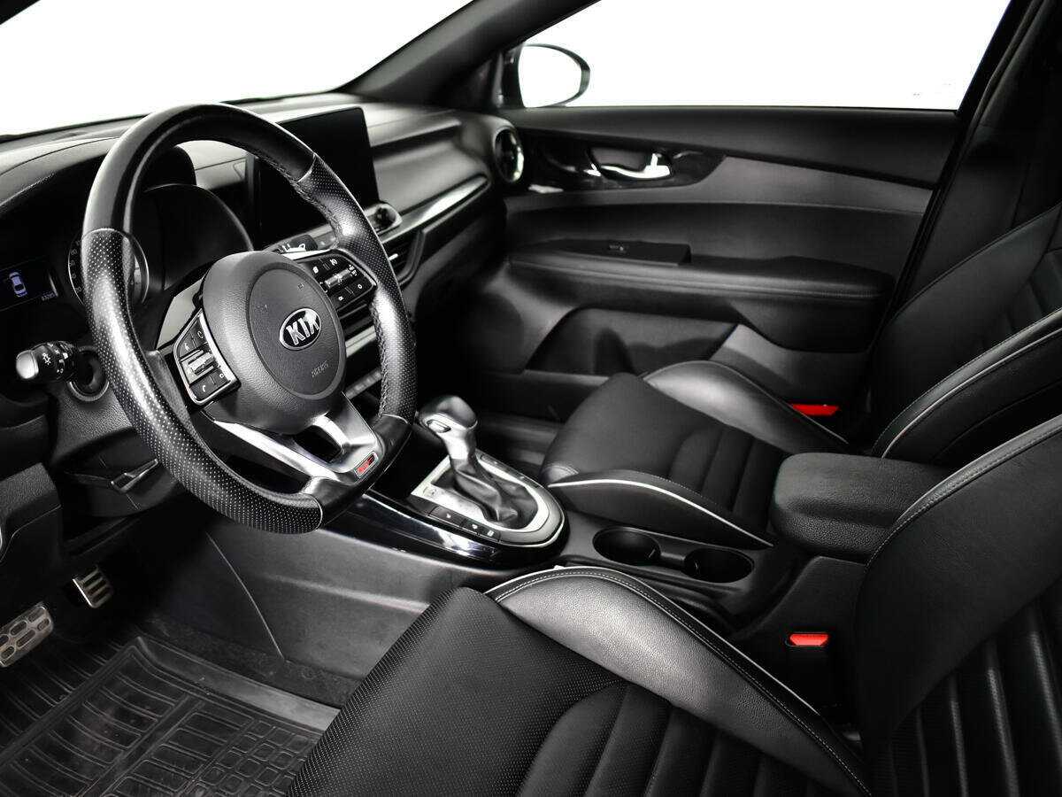Kia Cerato с пробегом — 2020 год. Фото: #10