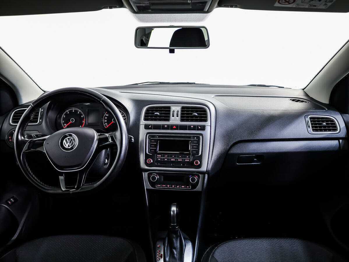 Volkswagen Polo с пробегом — 2016 год. Фото: #8