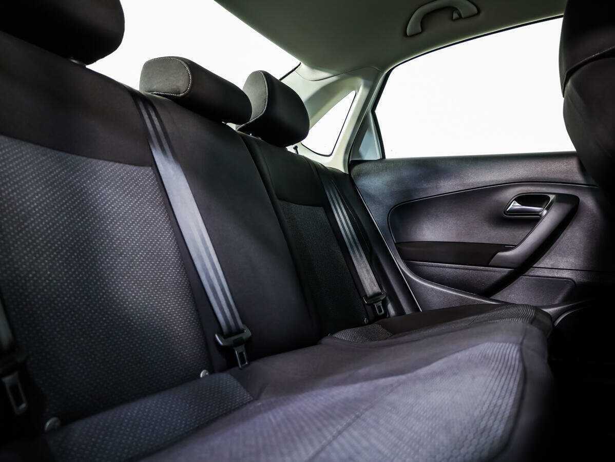 Volkswagen Polo с пробегом — 2016 год. Фото: #10