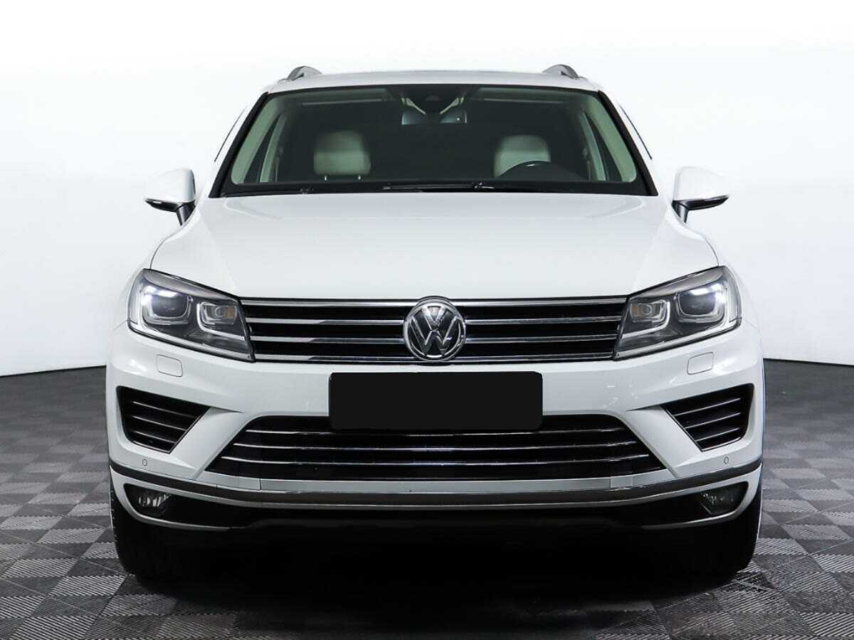 Volkswagen Touareg с пробегом — 2014 год. Фото: #1