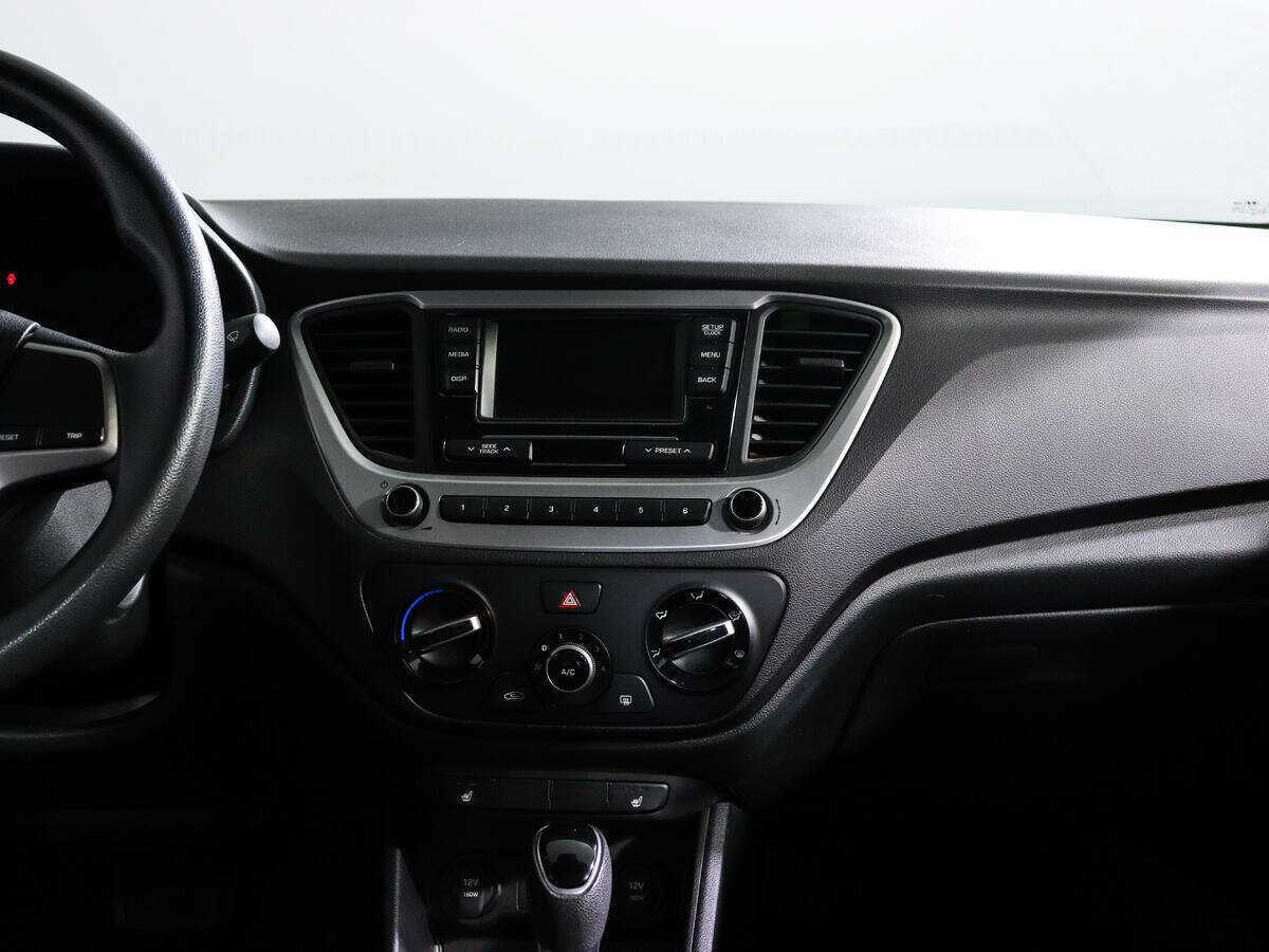 Hyundai Solaris с пробегом — 2017 год. Фото: #10