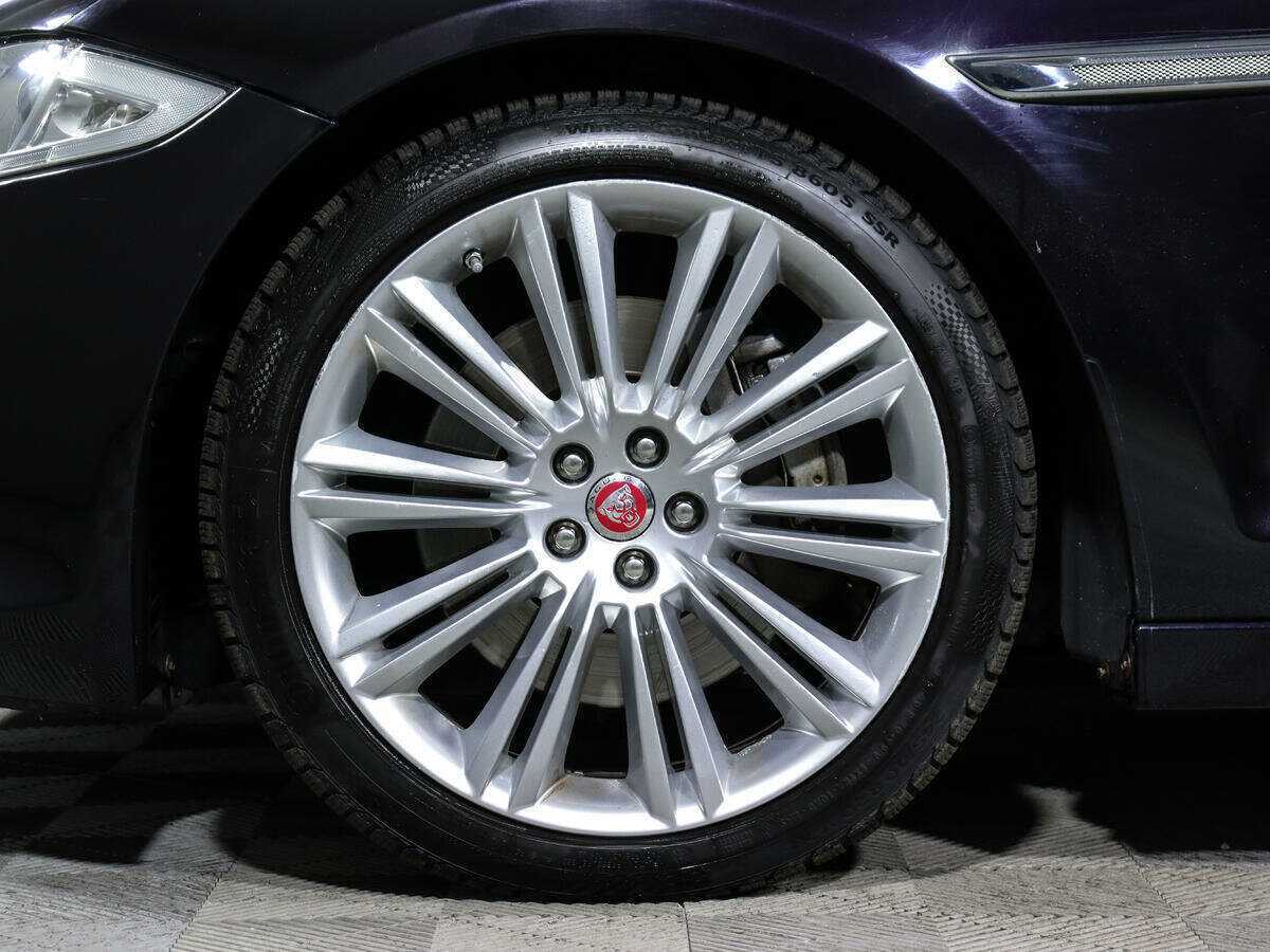 Jaguar XJ с пробегом — 2014 год. Фото: #12