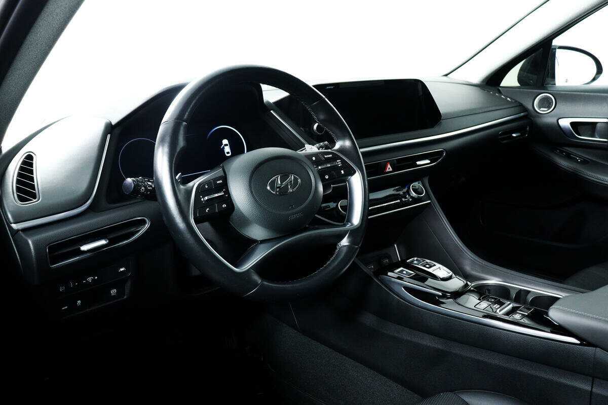 Hyundai Sonata с пробегом — 2022 год. Фото: #12