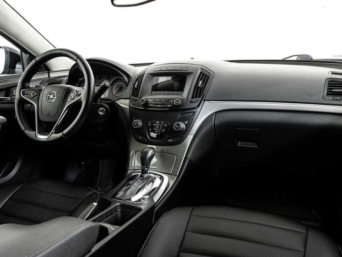 Opel Insignia с пробегом — 2014 год. Фото: #8