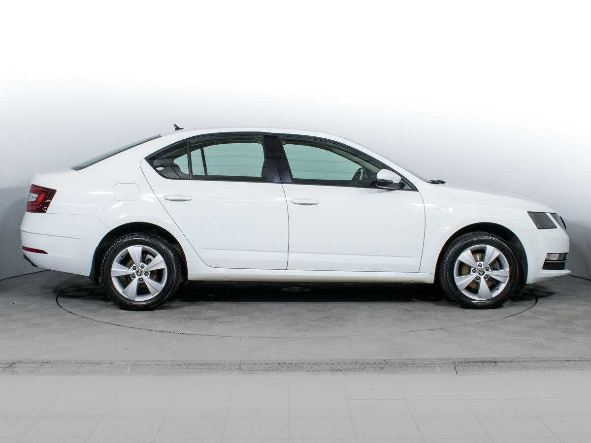 Skoda Octavia с пробегом — 2017 год. Фото: #3