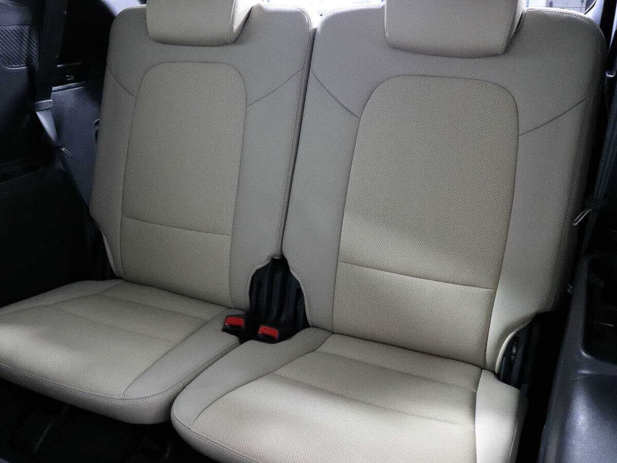 Hyundai Santa Fe с пробегом — 2018 год. Фото: #11