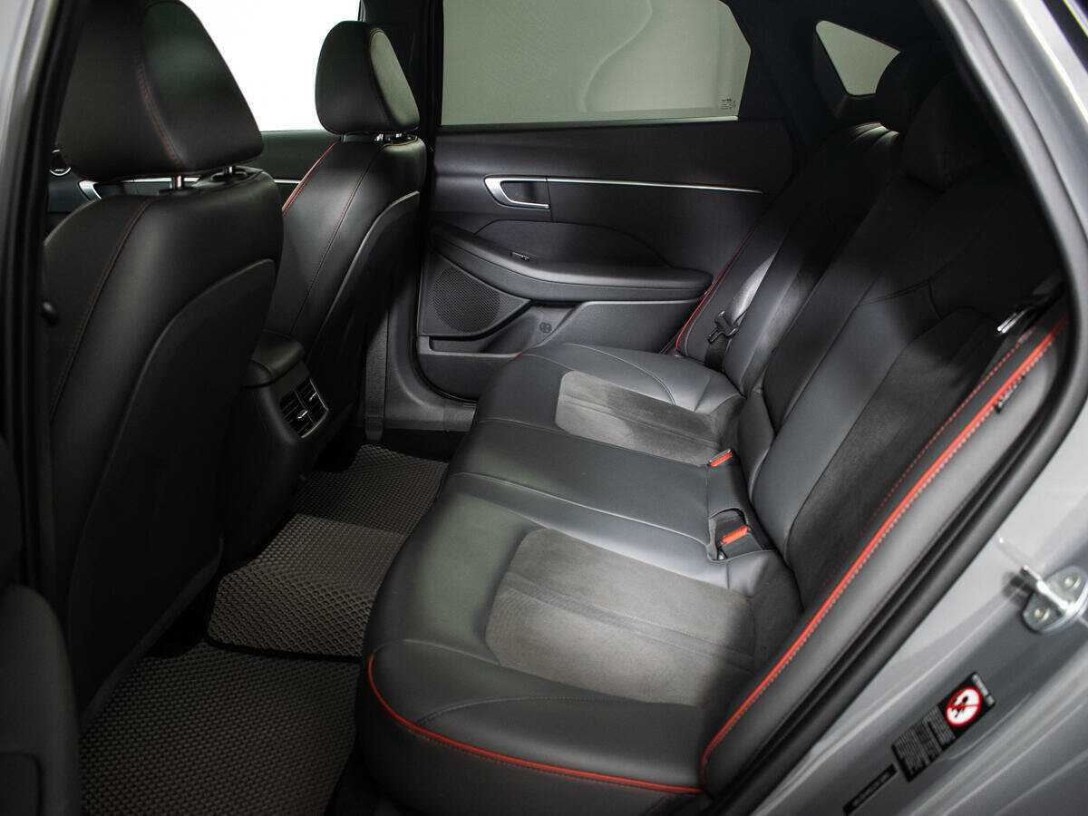 Hyundai Sonata с пробегом — 2021 год. Фото: #6