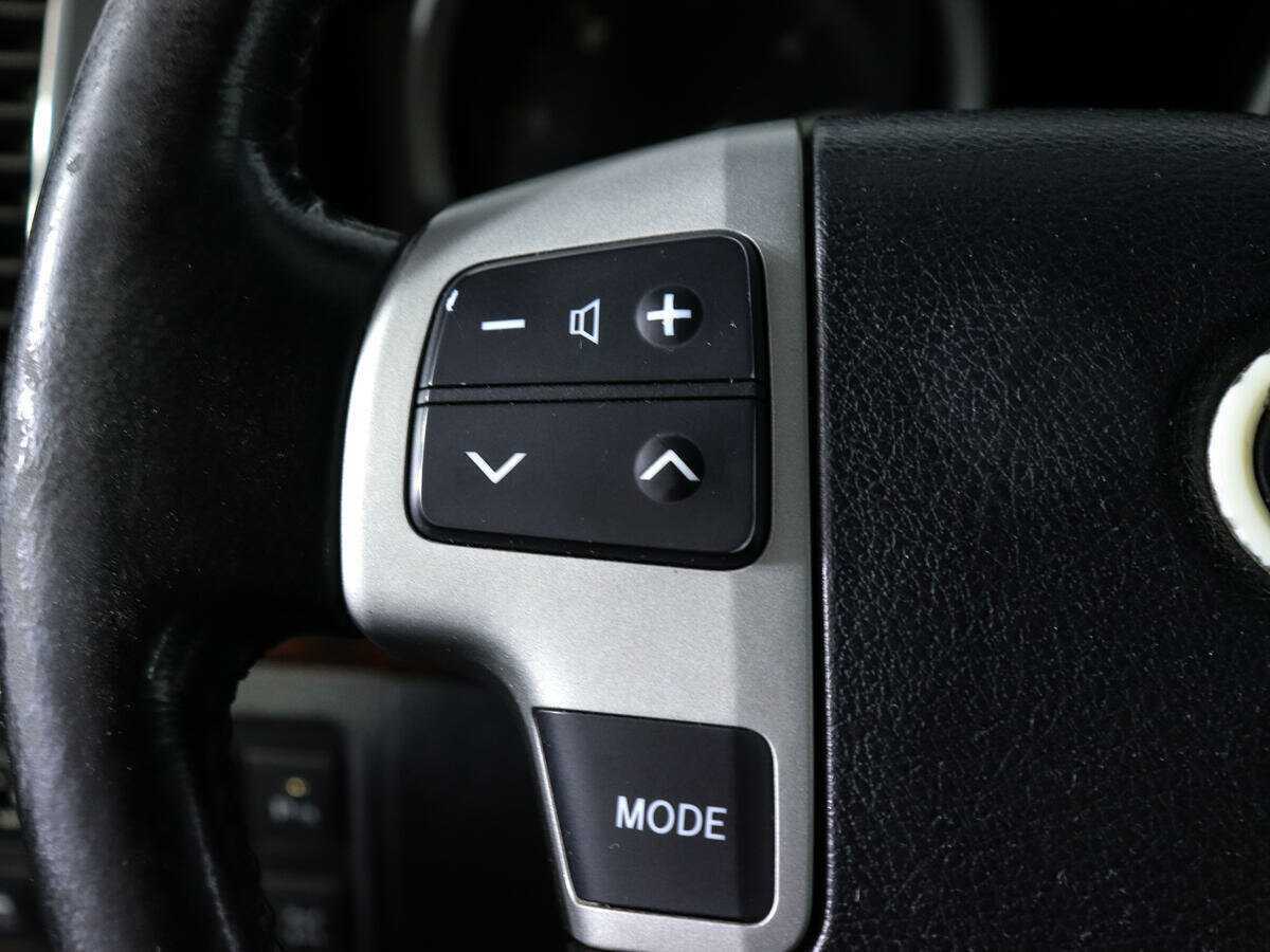 Toyota Land Cruiser с пробегом — 2012 год. Фото: #21