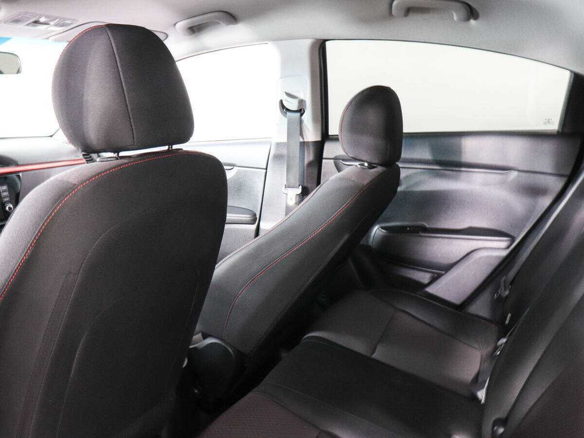 Kia Rio с пробегом — 2021 год. Фото: #11