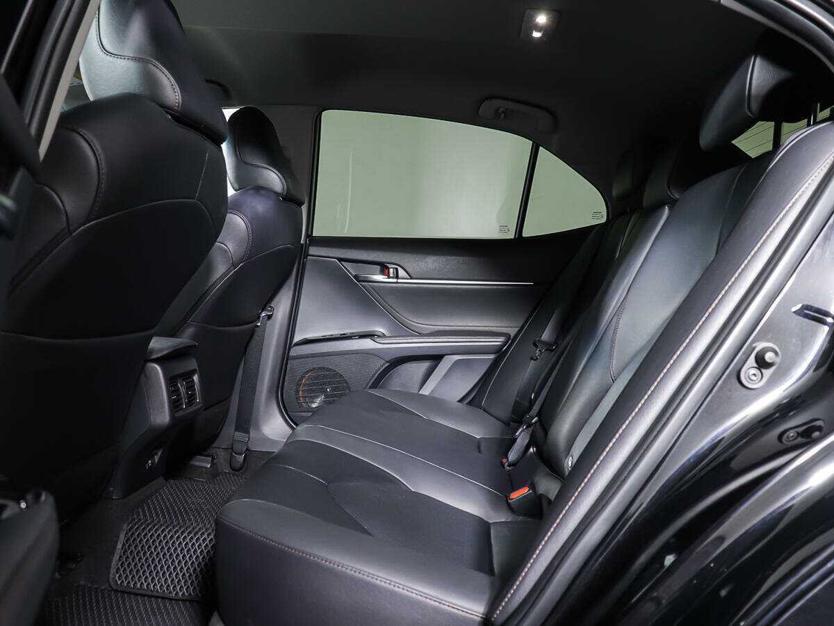 Toyota Camry с пробегом — 2021 год. Фото: #12