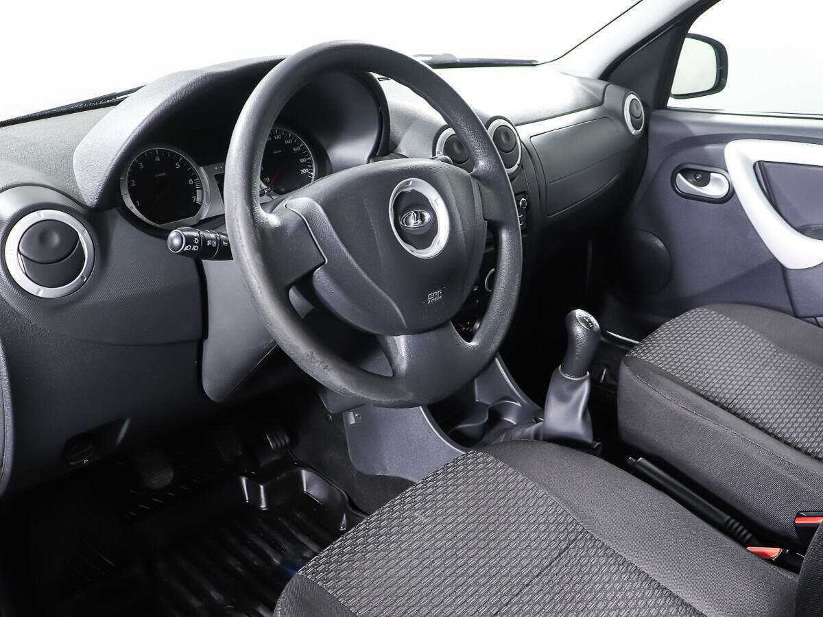 Lada (ВАЗ) Largus с пробегом — 2015 год. Фото: #14