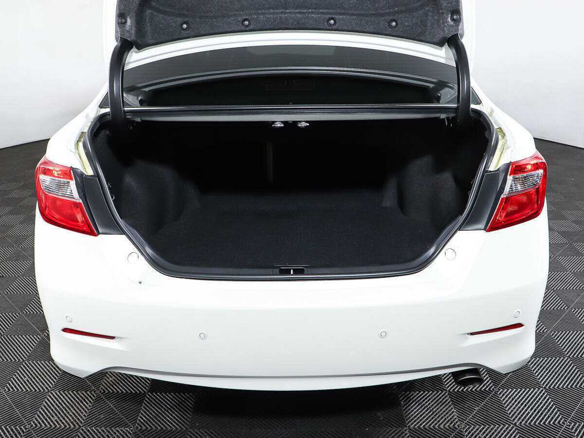 Toyota Camry с пробегом — 2014 год. Фото: #9