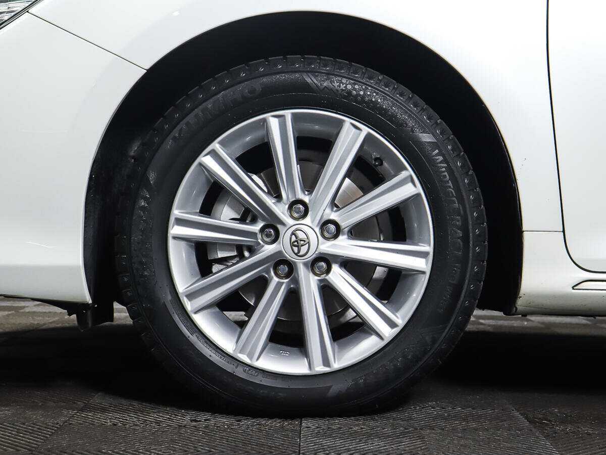 Toyota Camry с пробегом — 2014 год. Фото: #23