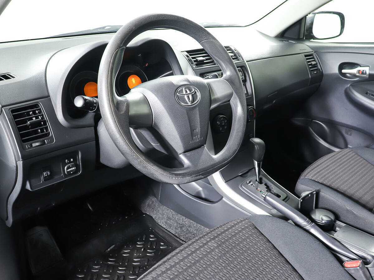 Toyota Corolla с пробегом — 2012 год. Фото: #14