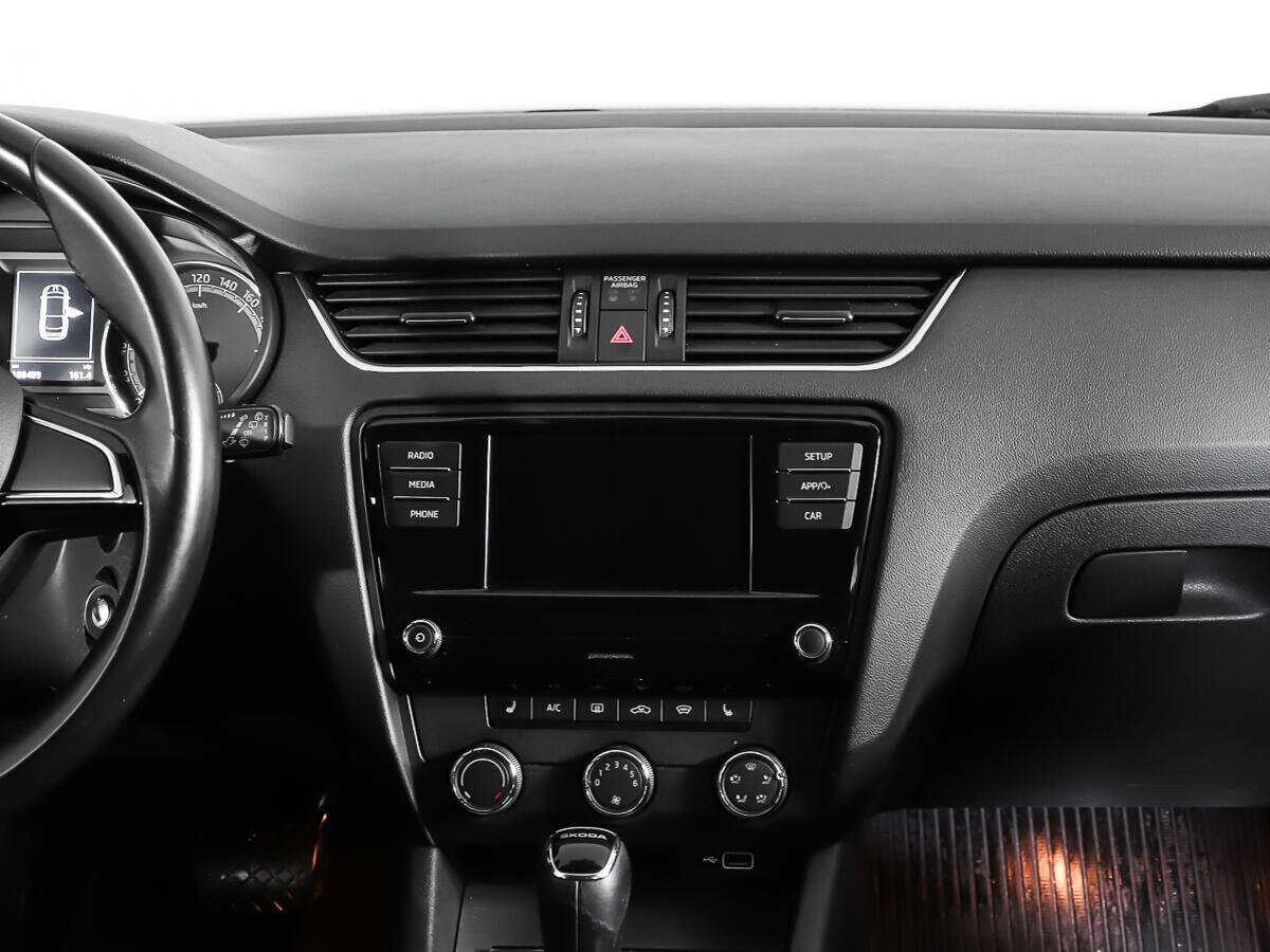 Skoda Octavia с пробегом — 2019 год. Фото: #11