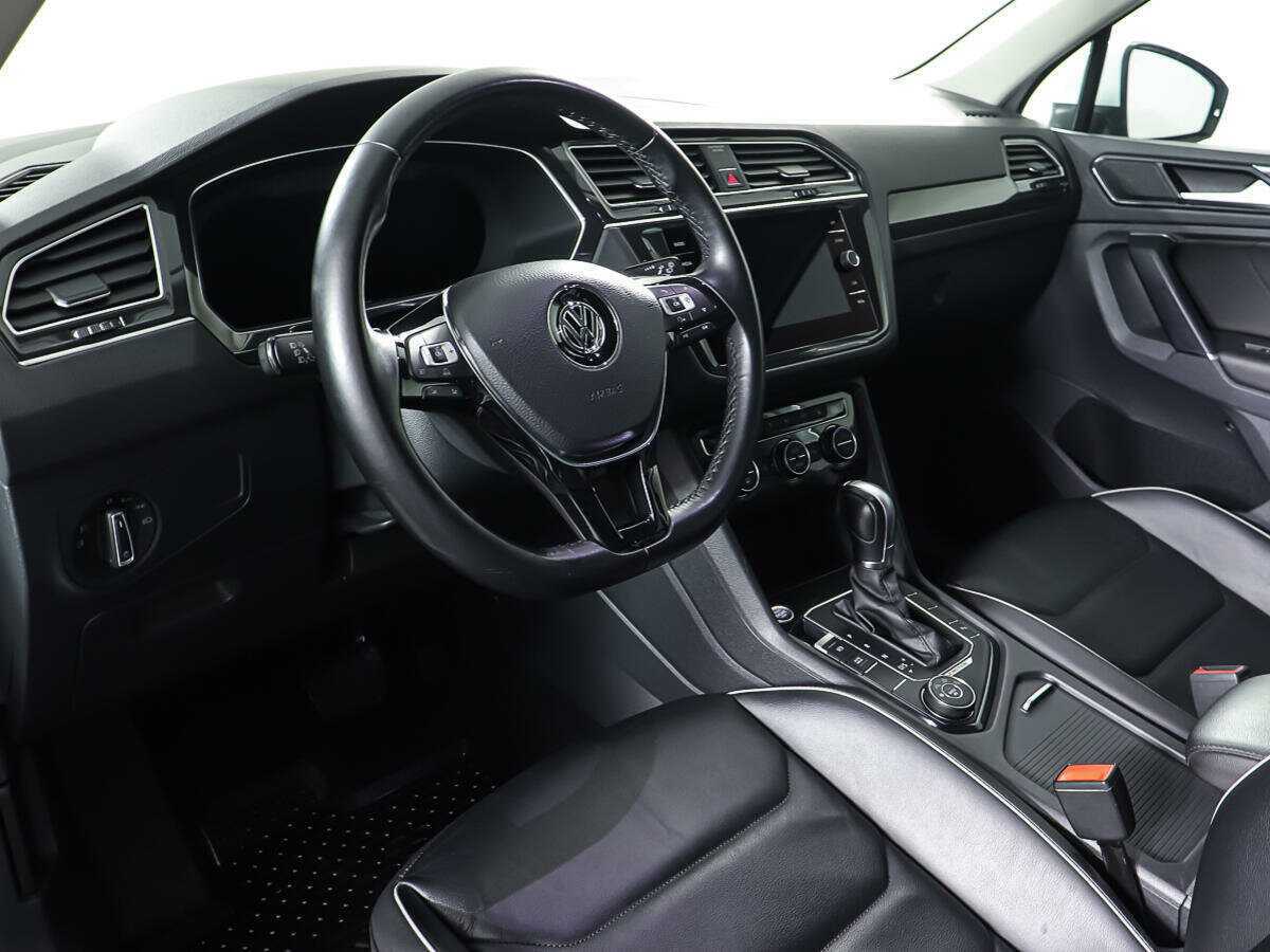 Volkswagen Tiguan с пробегом — 2017 год. Фото: #12