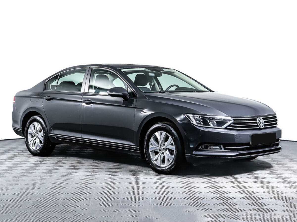 Volkswagen Passat с пробегом — 2017 год. Фото: #2