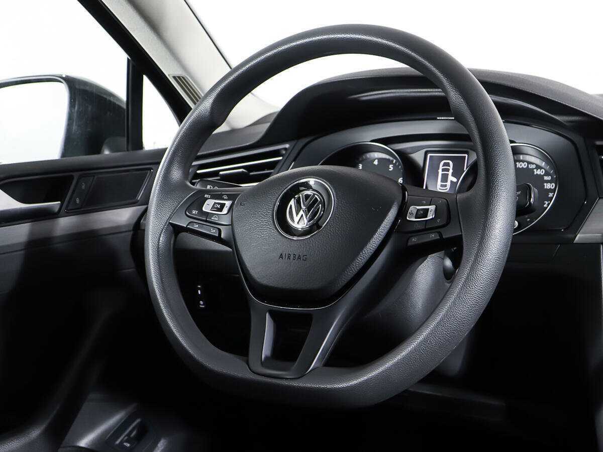 Volkswagen Passat с пробегом — 2017 год. Фото: #15