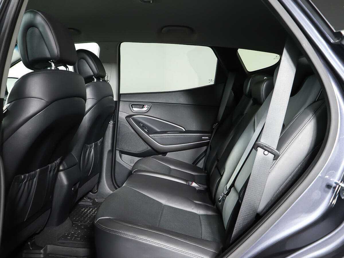 Hyundai Santa Fe с пробегом — 2016 год. Фото: #9