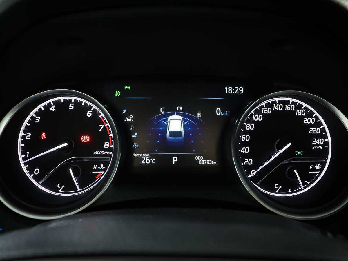 Toyota Camry с пробегом — 2020 год. Фото: #13