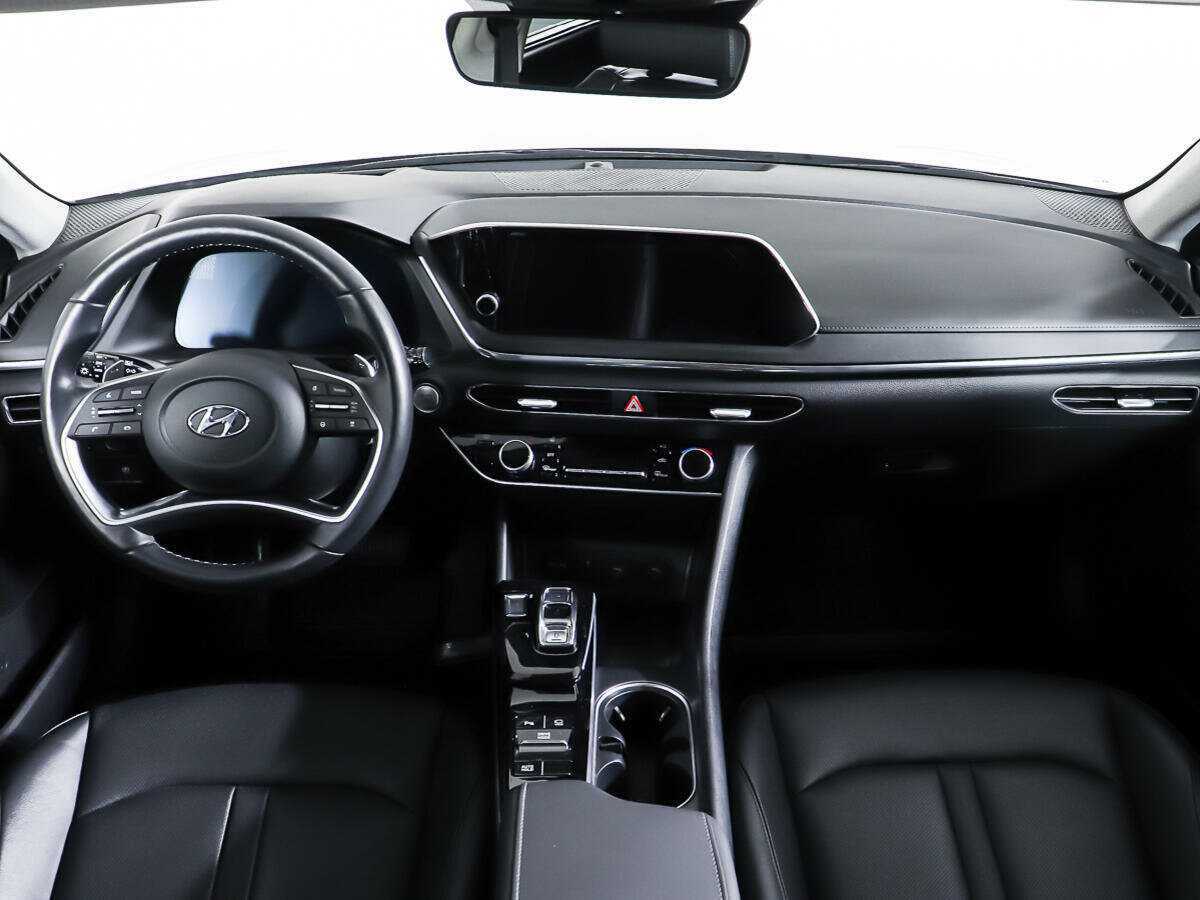 Hyundai Sonata с пробегом — 2021 год. Фото: #10