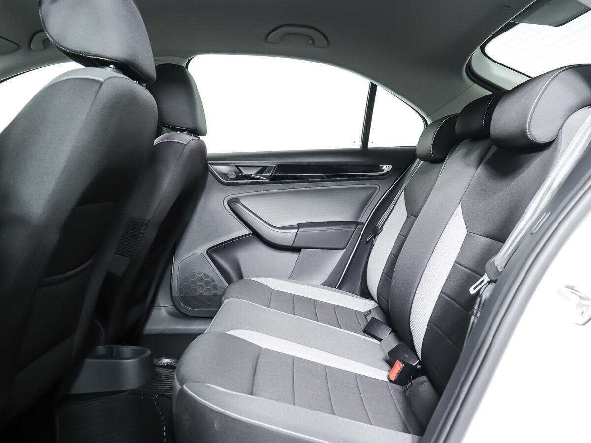 Skoda Rapid с пробегом — 2019 год. Фото: #8