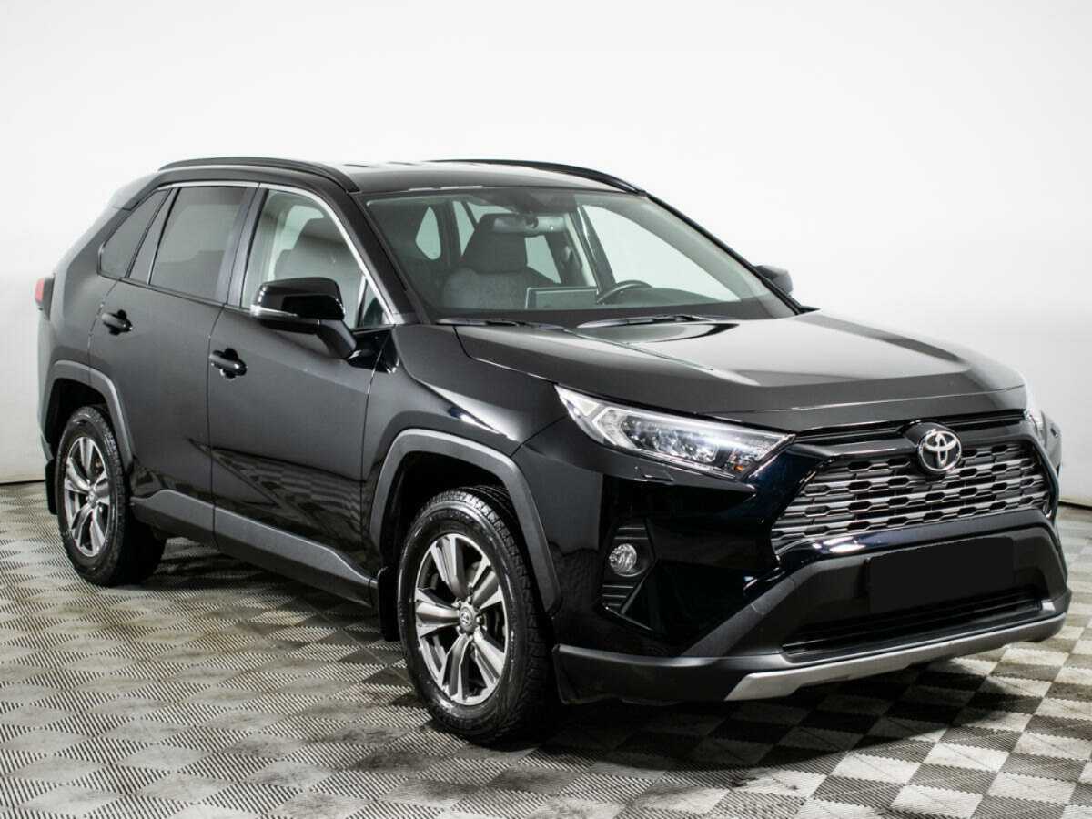 Toyota RAV4 с пробегом — 2020 год. Фото: #2