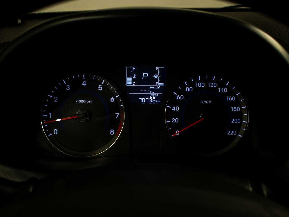 Hyundai Solaris с пробегом — 2016 год. Фото: #11