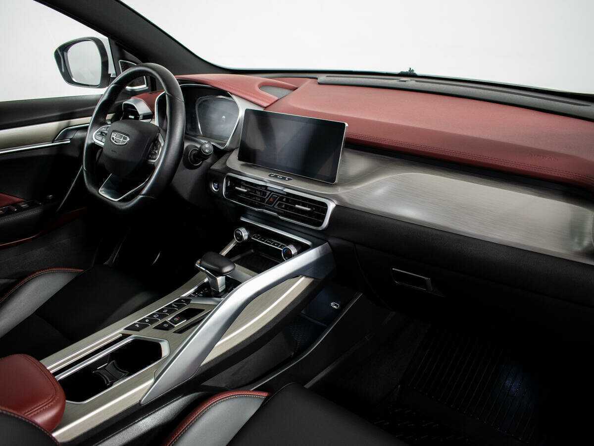 Geely Coolray с пробегом — 2023 год. Фото: #6