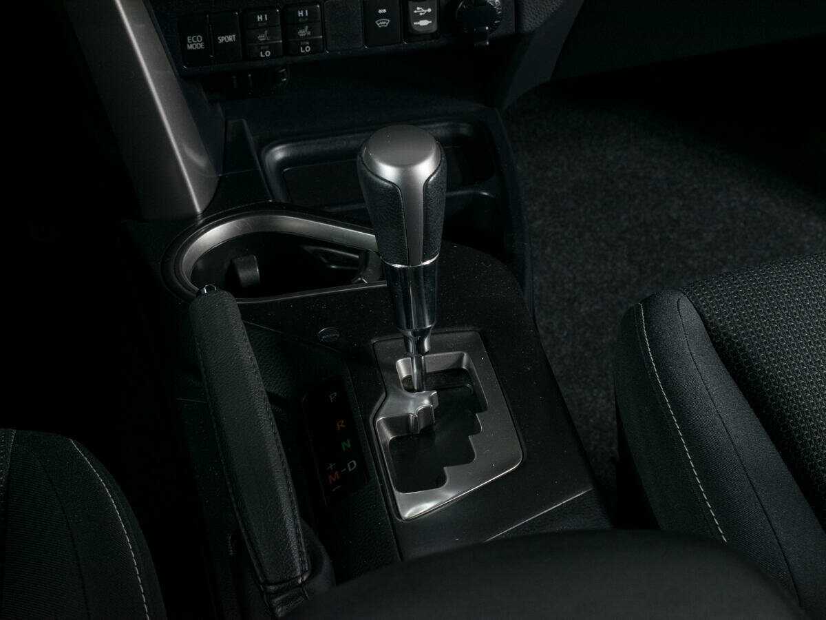 Toyota RAV4 с пробегом — 2018 год. Фото: #14