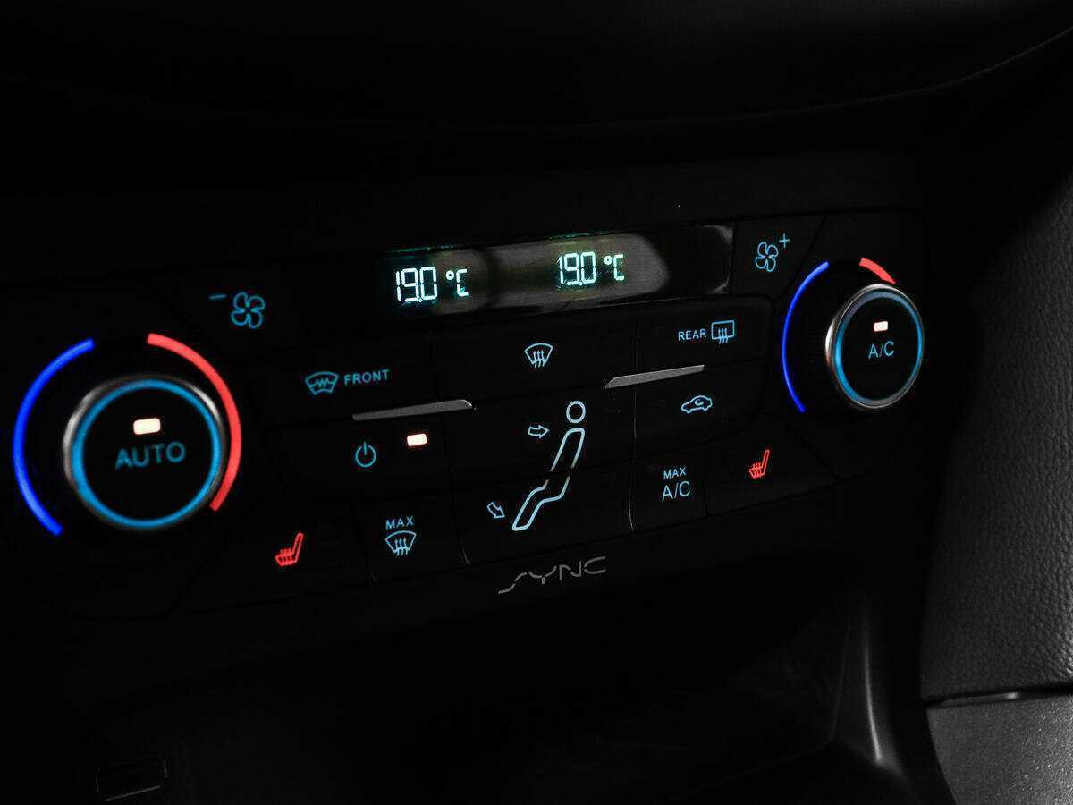 Ford Focus с пробегом — 2015 год. Фото: #13