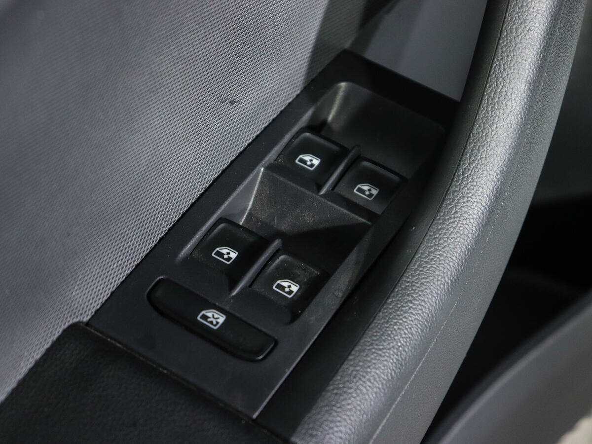 Skoda Rapid с пробегом — 2021 год. Фото: #14