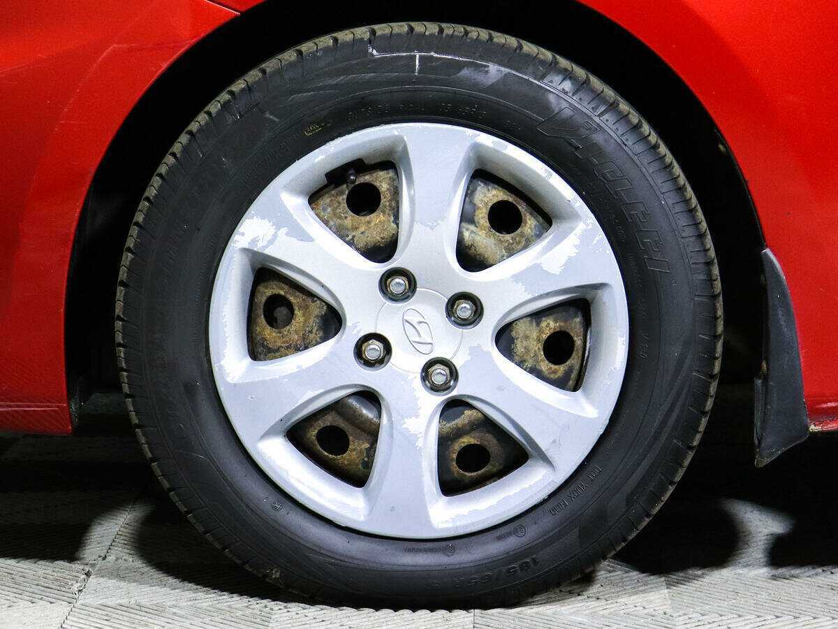 Hyundai Solaris с пробегом — 2013 год. Фото: #14