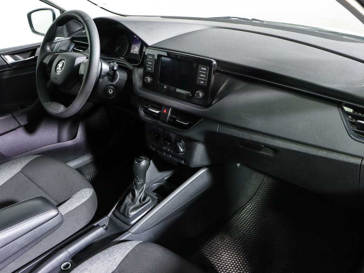 Skoda Rapid с пробегом — 2021 год. Фото: #9