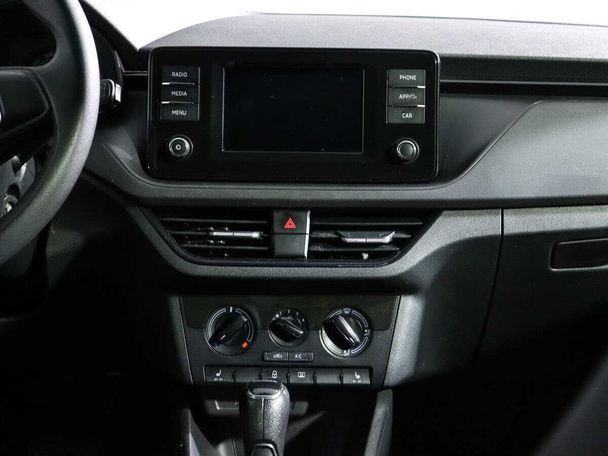 Skoda Rapid с пробегом — 2021 год. Фото: #12