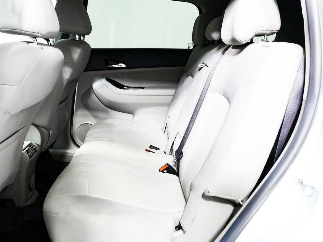 Chevrolet Orlando с пробегом — 2013 год. Фото: #11