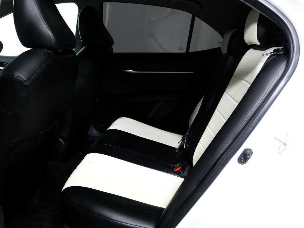 Toyota Camry с пробегом — 2019 год. Фото: #11