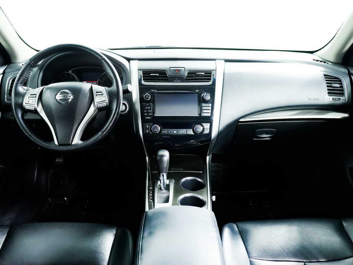 Nissan Teana с пробегом — 2014 год. Фото: #9