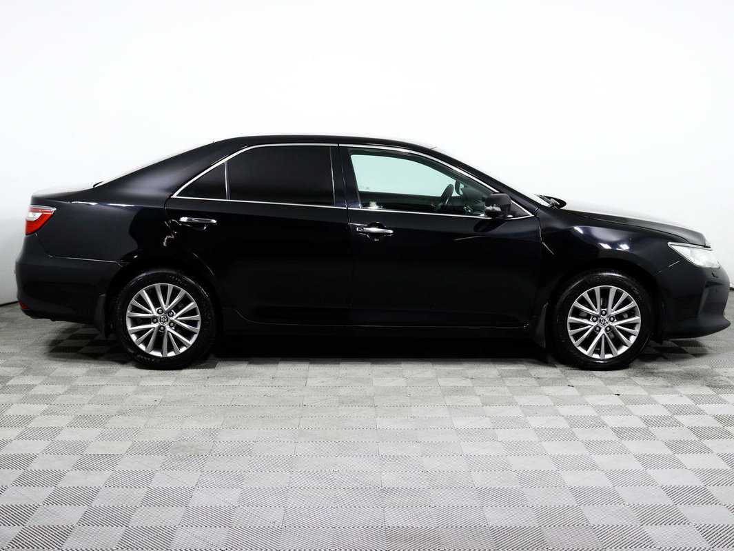 Toyota Camry с пробегом — 2016 год. Фото: #3