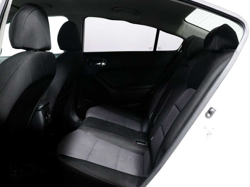 Kia Cerato с пробегом — 2018 год. Фото: #11