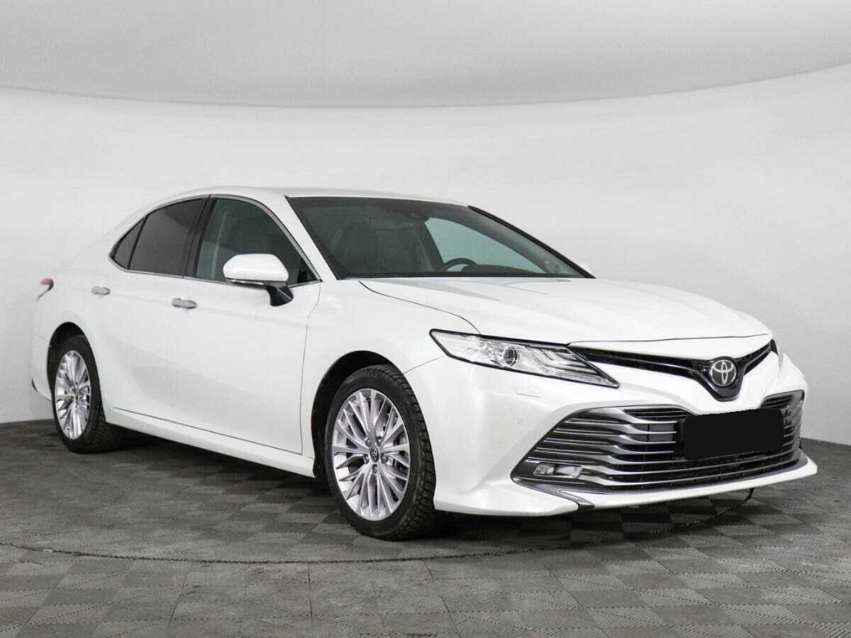 Toyota Camry с пробегом — 2020 год. Фото: #2