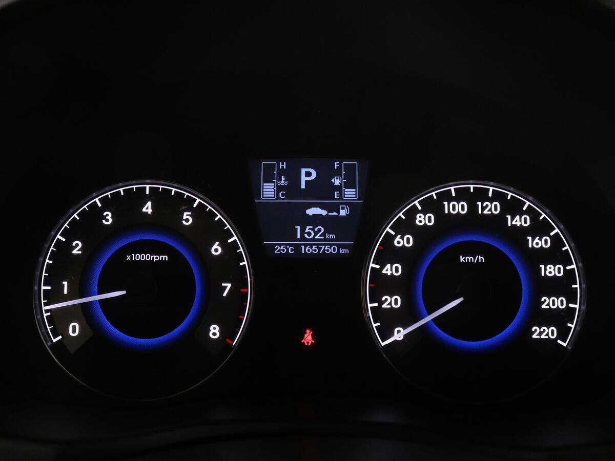 Hyundai Solaris с пробегом — 2015 год. Фото: #9