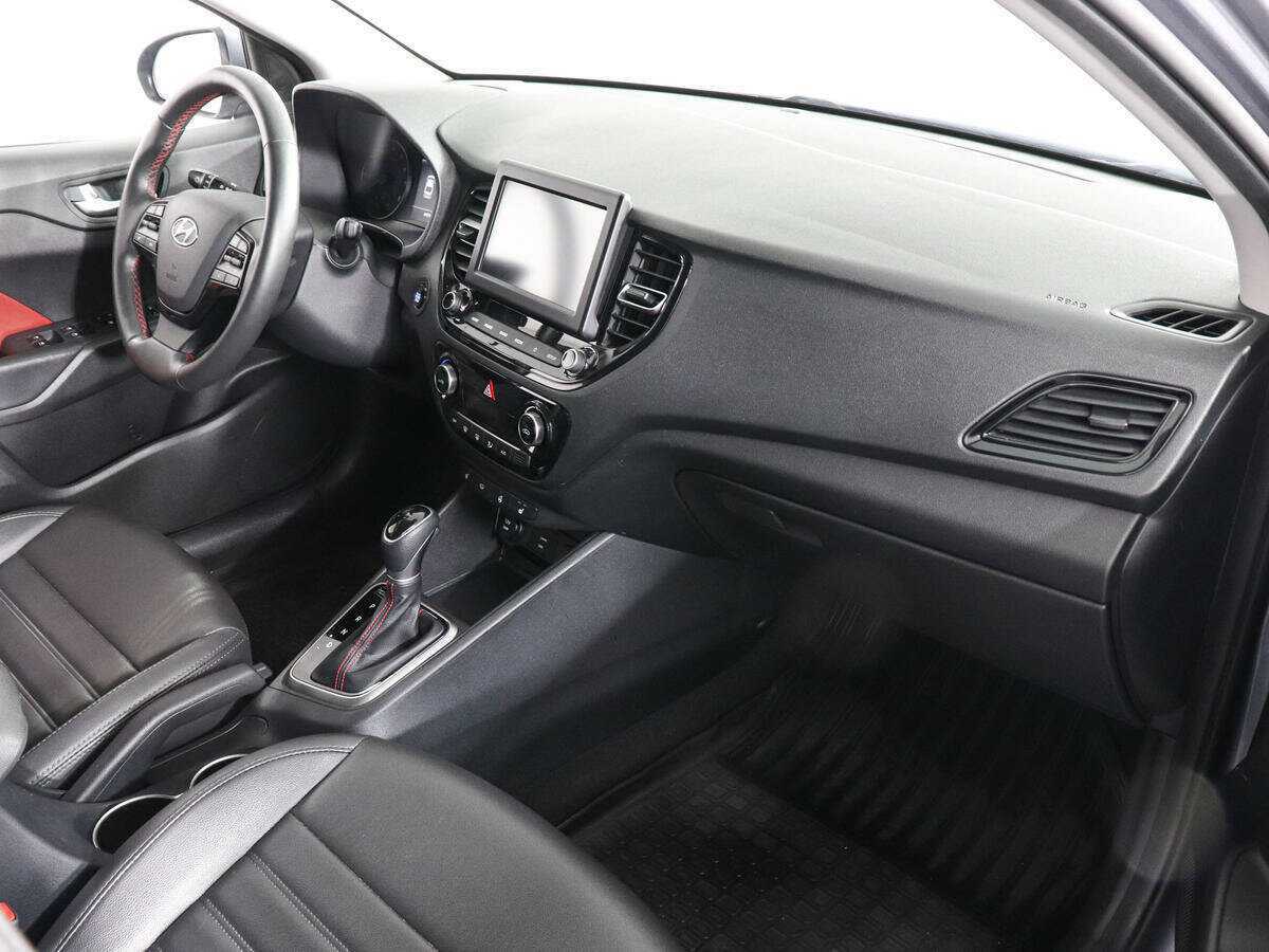 Hyundai Solaris с пробегом — 2020 год. Фото: #9